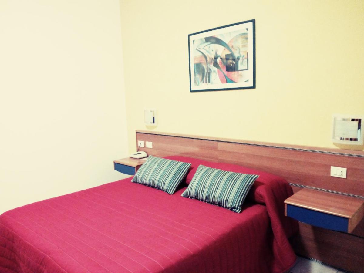 Hotel San Lorenzo Pegognaga Quarto foto